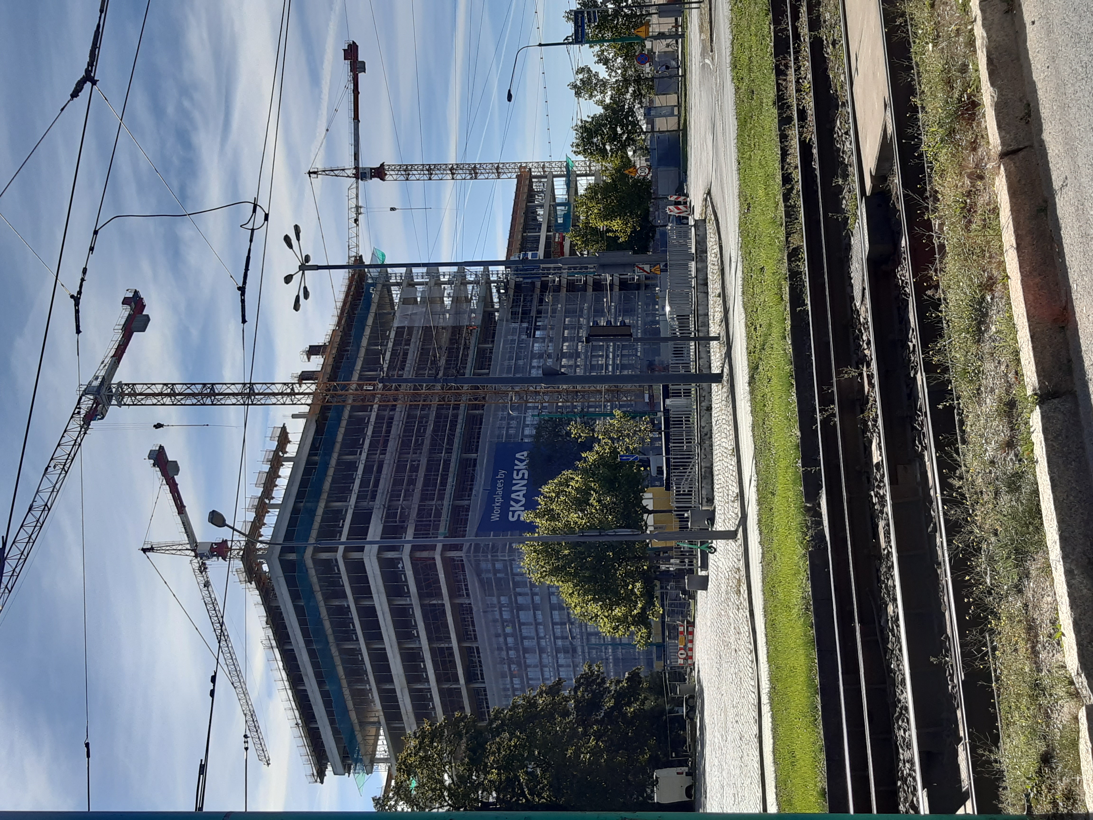 Iniekcja ciśnieniowa w budynku inżynieryjnym – uszczelnianie ścian żelbetowych