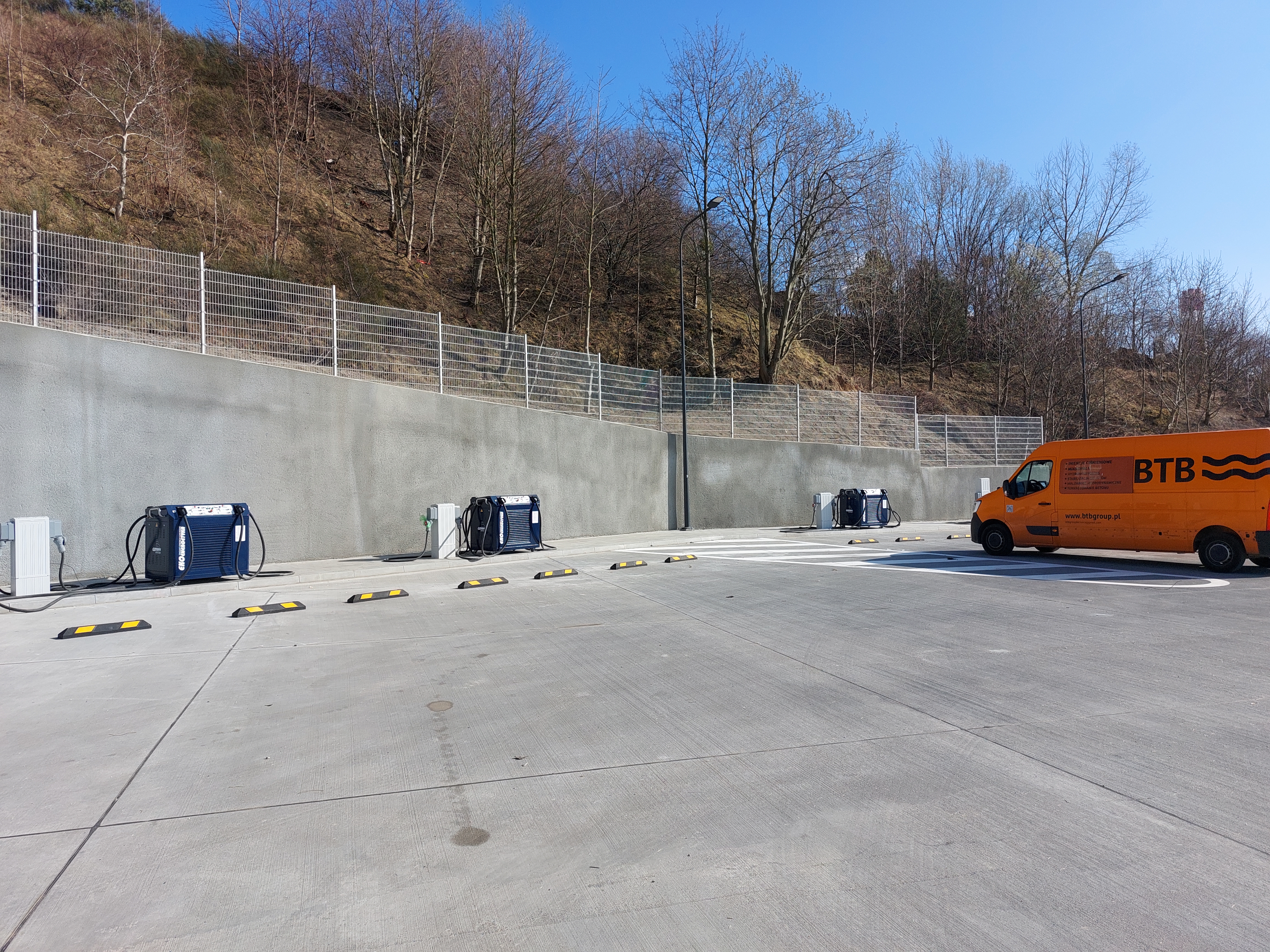 Naprawa żelbetu metodą natryskową – uszczelnienie zbiornika